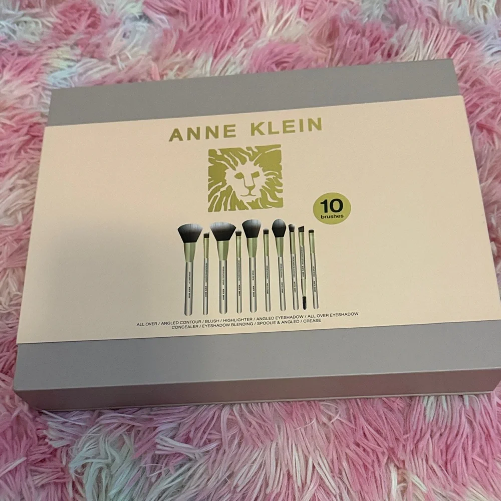 New!! Anne Klein Complete Makeup Brush Collection with Gold Accents